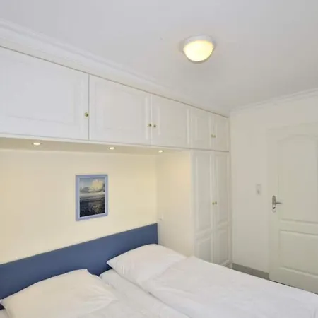 Apartament Wiking, App 001 *